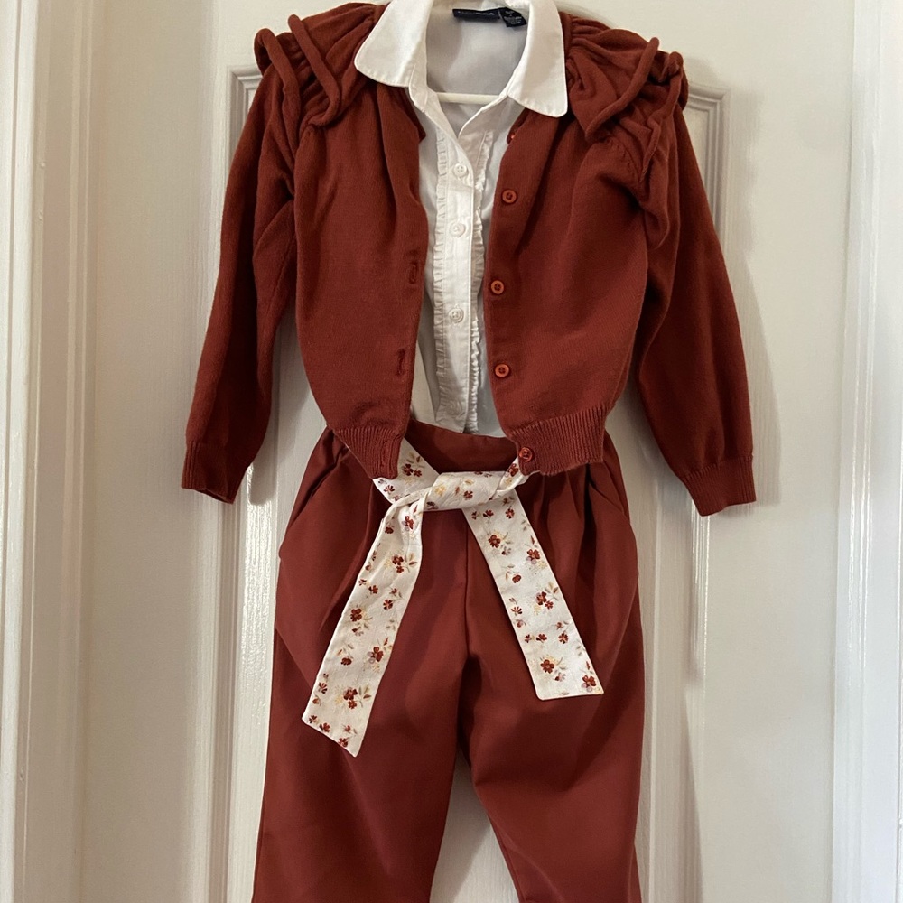 Edgehill collection trouser sweater set